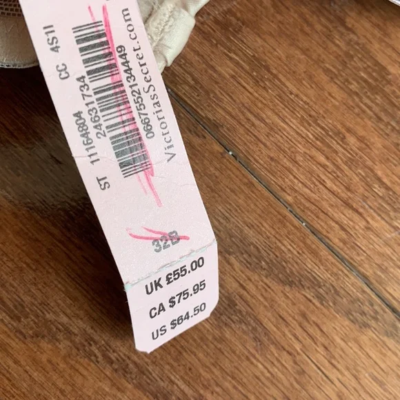 NWT Victoria's Secret Very Sexy Starburst Plunge Bra Cream Underwire Unlined 32B - Picture 10 of 13